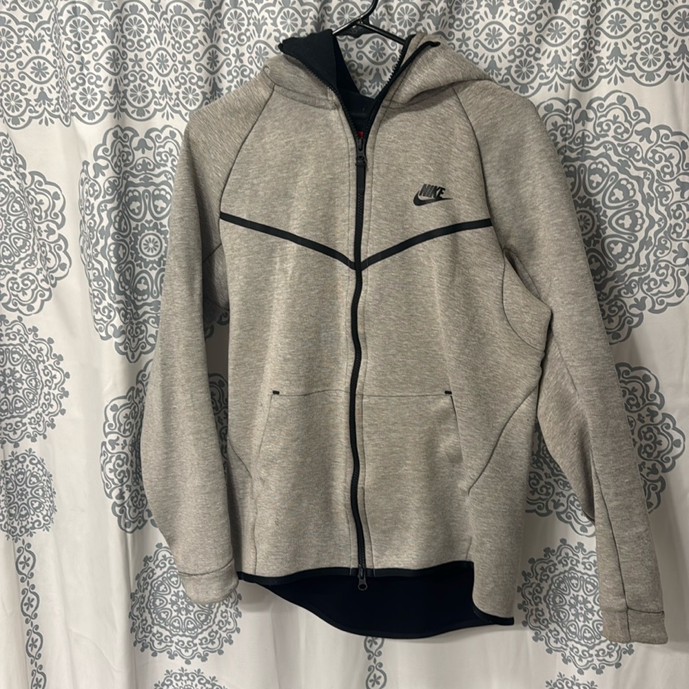 Nike tech men’s medium